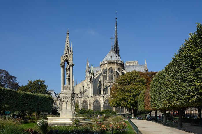 Best Places to Stay in Paris, France – Best Time to Visit, Tips, and Timings